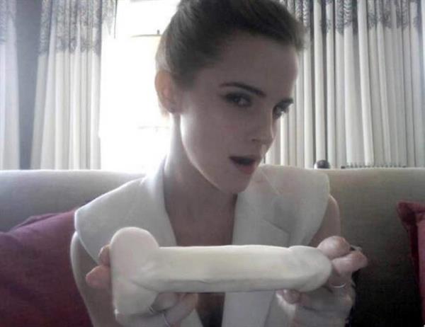 Emma Watson leaked pics