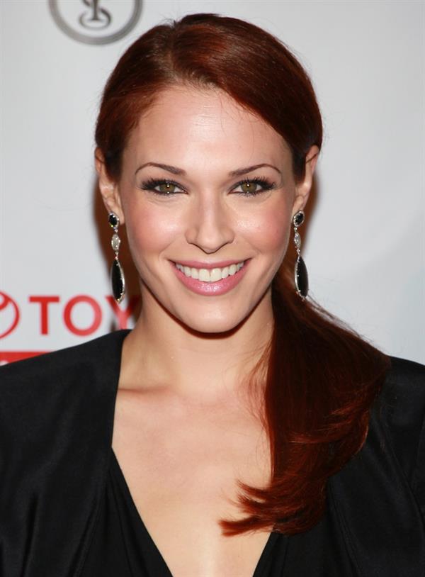 Amanda Righetti