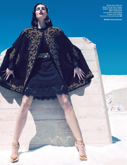he Best Of What's New
by Camilla Akrans for Harper's Bazaar Korea December 2012