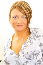  Stunning secretary in a gorgeous miniskirt and sexy pantyhose. 