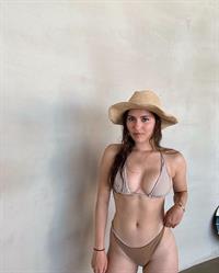 Monet Weir - Bob Weir's daughter