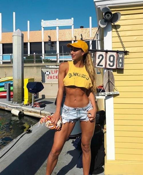 Karina Elle Pictures Karina Elle