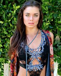 Dessie Mitcheson is a Hippie Girl