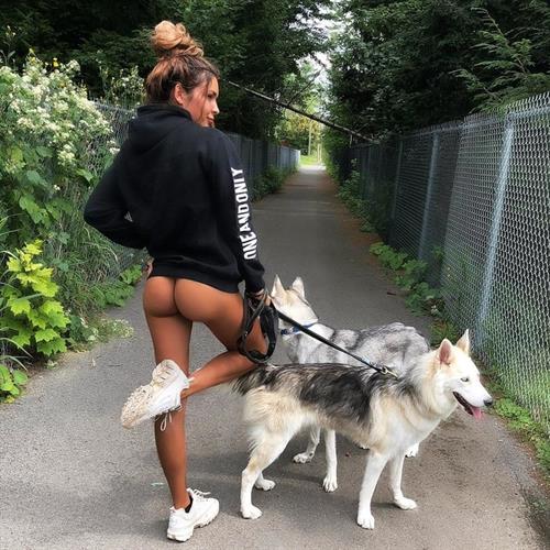 Elisabeth Rioux Pictures Elisabeth Rioux - ass