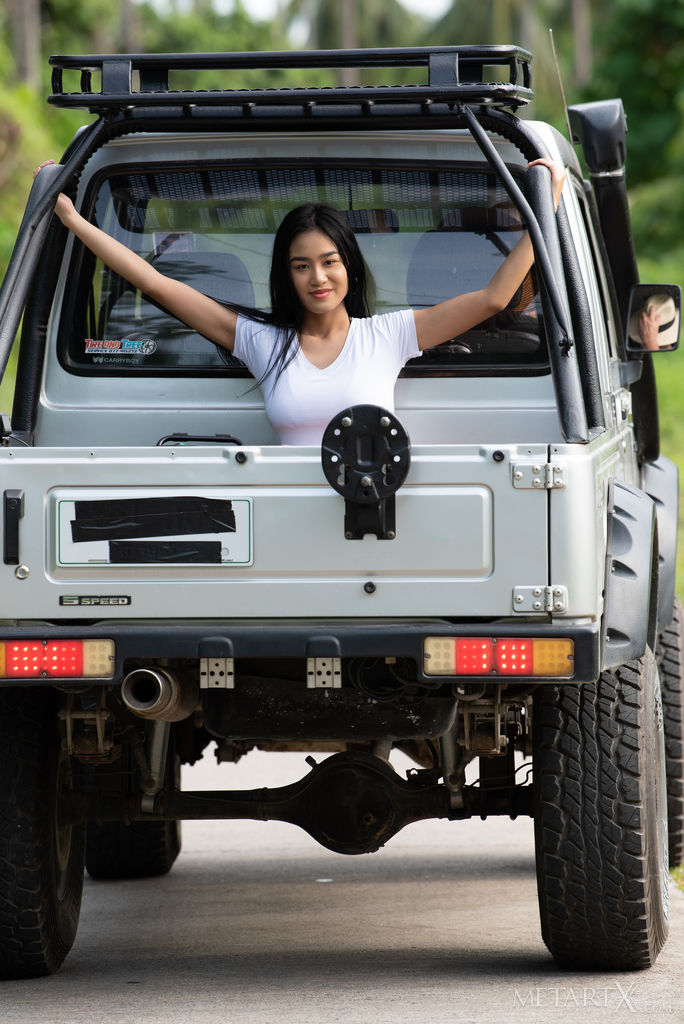 Kahlisa Oiled and Horny