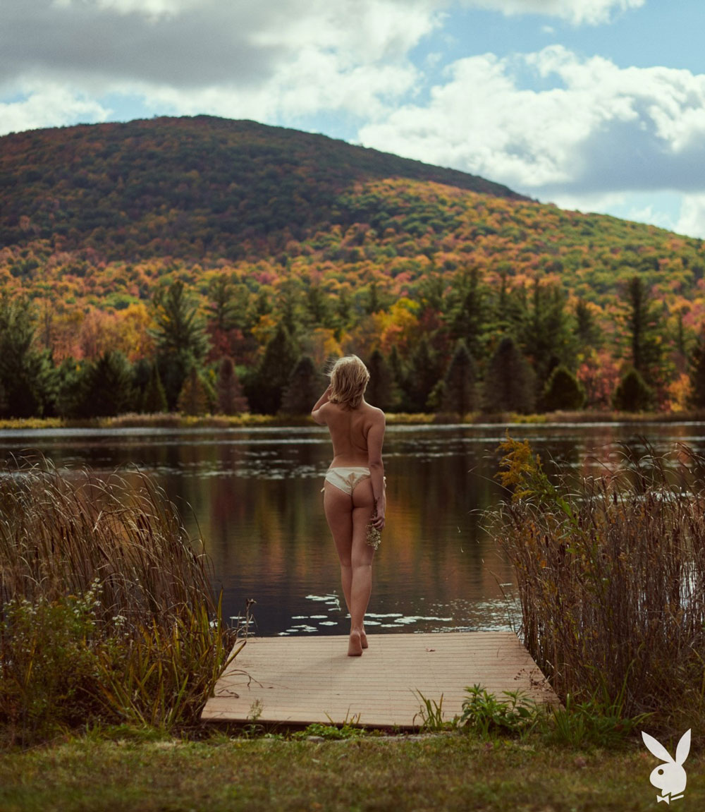 Curvy Playmate Krystyana