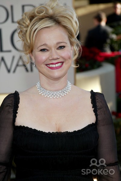 Caroline Rhea. 