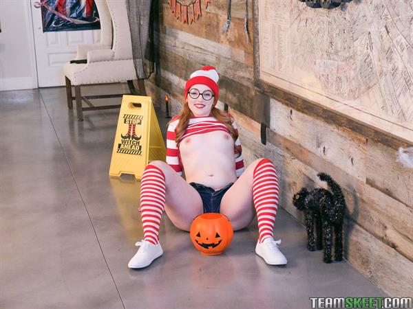 Cleo Clementine - breasts