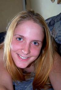 Cute Sbmissive German Girl loves attention