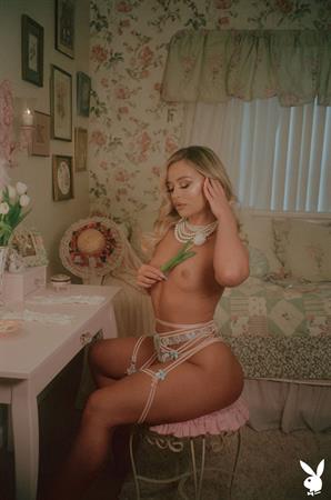 Hot Petite Curvy Jackie