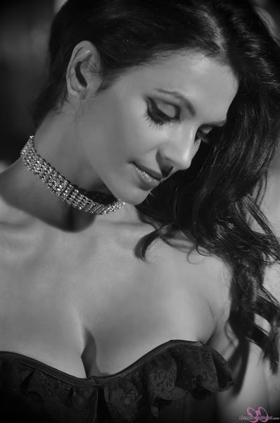 Denise Milani Photoset - Glamorous