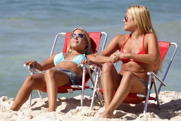 Bia and Branca Feres in a bikini