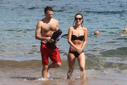 Olivia Wilde Bikini Pictures Olivia Wilde on the beach in Hawaii - May 27, 2013
