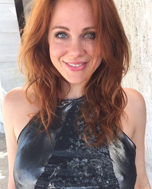 Maitland Ward a nude redhead perfect 10 with large boobs and great ass