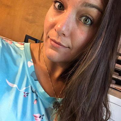 Lila taking a selfie