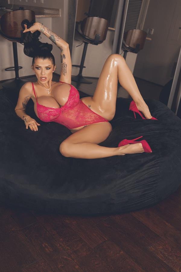 Joslyn James in lingerie