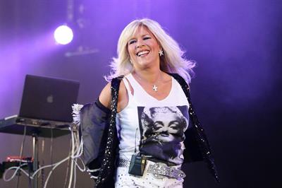Samantha Fox