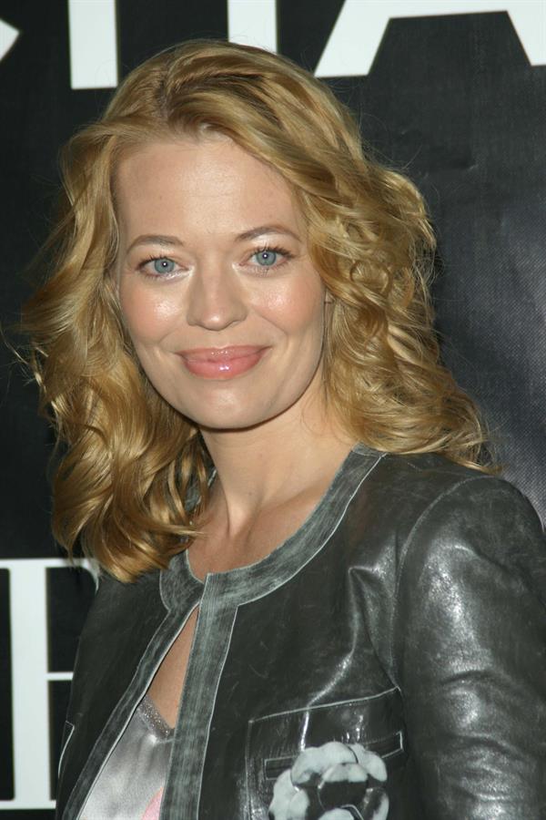 Jeri Ryan