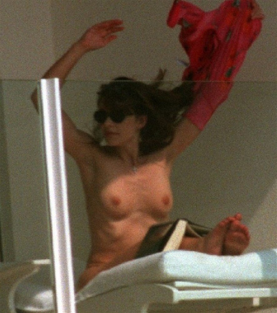 Elizabeth Hurley Nude Pictures. Rating = 7.45/10