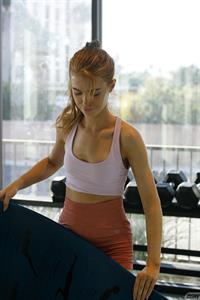 Zoey Luna Cocaine Squats