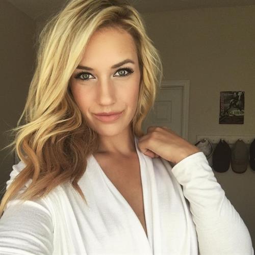 Paige Spiranac taking a selfie
