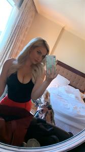 Paige Spiranac taking a selfie