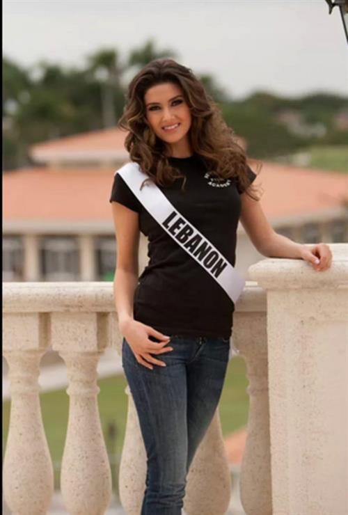 Saly Greige Pictures Saly Greige