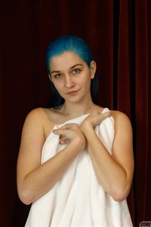 Skye Blue - Take A Shower (Zishy, 2020-11-12)