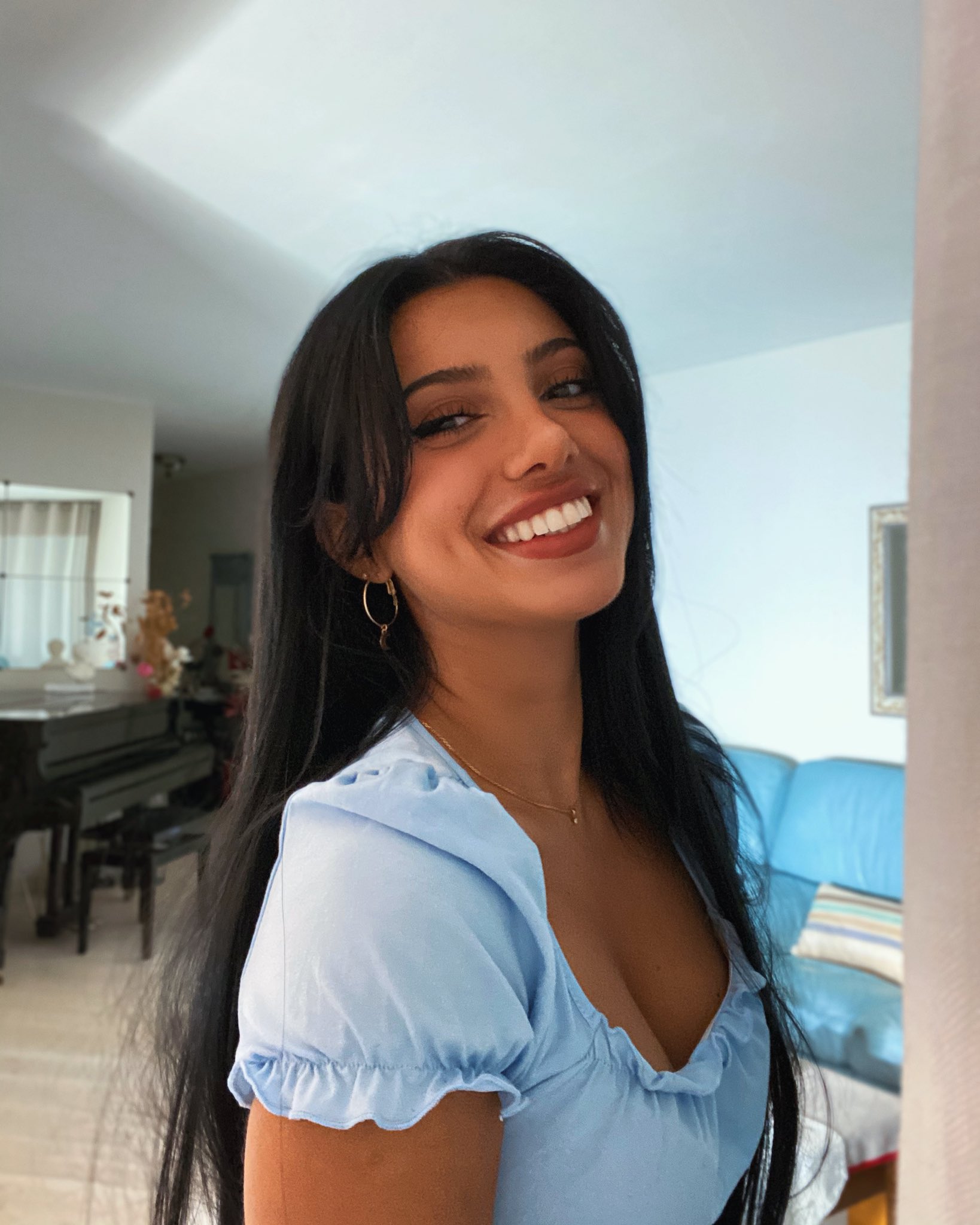 Julia Bayonetta Pictures Julia Bayonetta - French Streamer