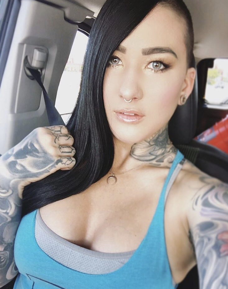 Marisa Laren taking a selfie