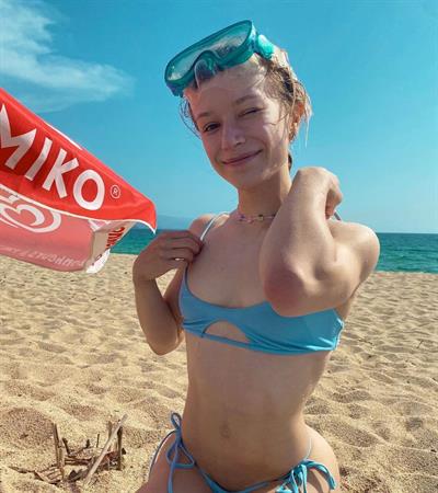 Aline Dessine and  Pipoune