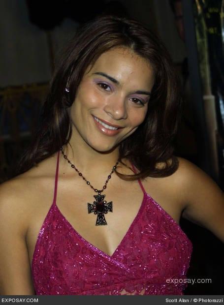 Alisa Reyes
