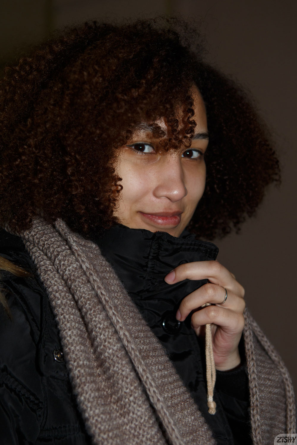 Solana Bardell Busty Exotic Model