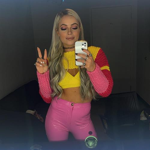 Liv Morgan taking a selfie