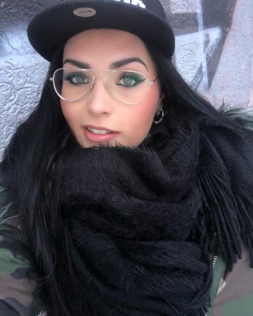 Tania taking a selfie