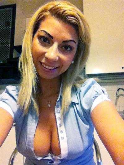 Romanian gypsy Leontina