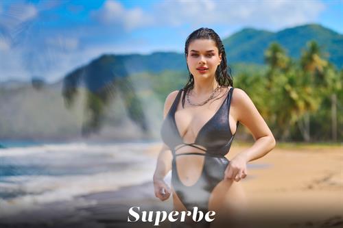 Lola Johnson castaway