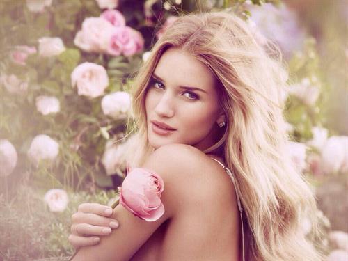 Rosie Huntington-Whiteley