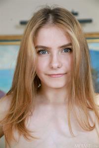 Dakota Pink Shows Bald Pussy