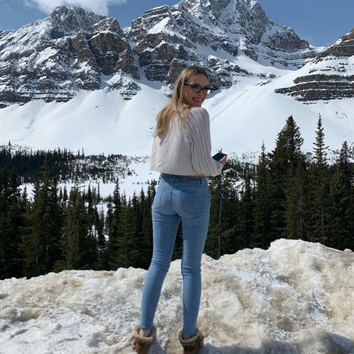 Bailey taking a selfie