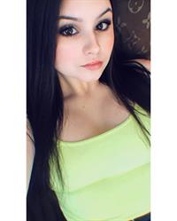 Hannah taking a selfie