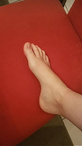 Livia taking a selfie