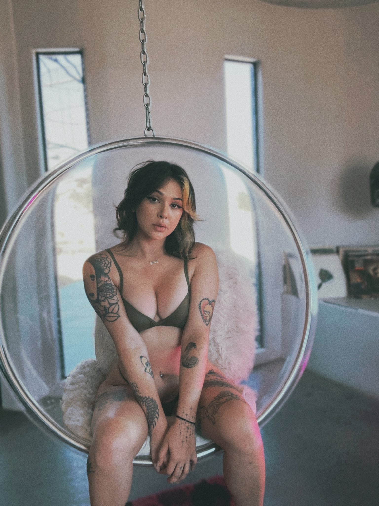 Taydertot (Twitch) taking a selfie