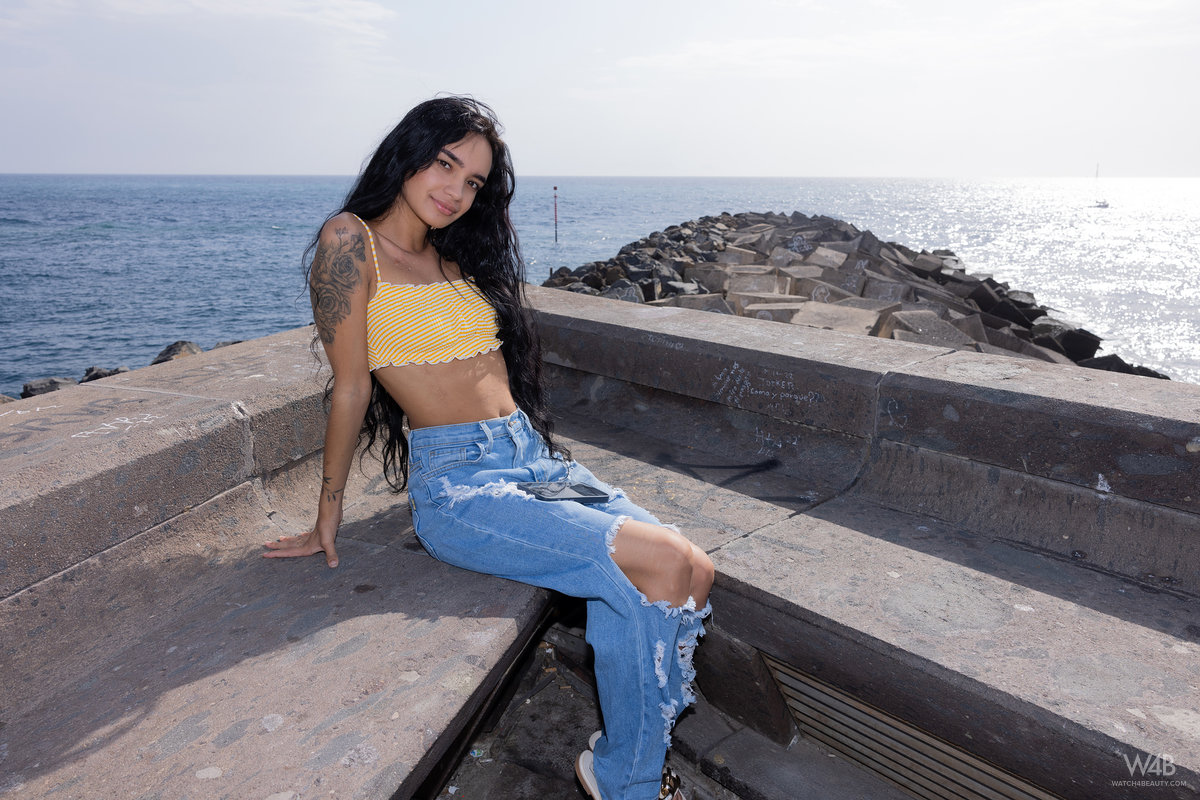 Dulce: Innocent Walk