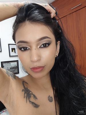 Alexa Belluci Nude Pictures Alexa Belluci: Showing Off