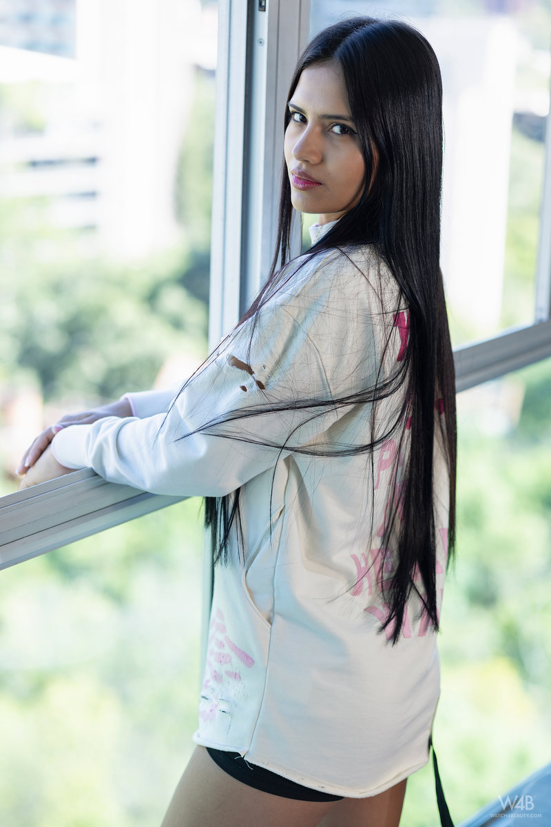 Hada: Hada First Look