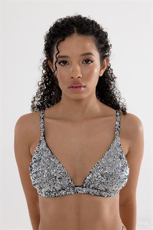 Valery Ponce: Titillating Vagina