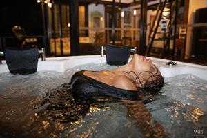 Kaley Jones Nude Pictures Kaley Jones: Fun In Jacuzzi