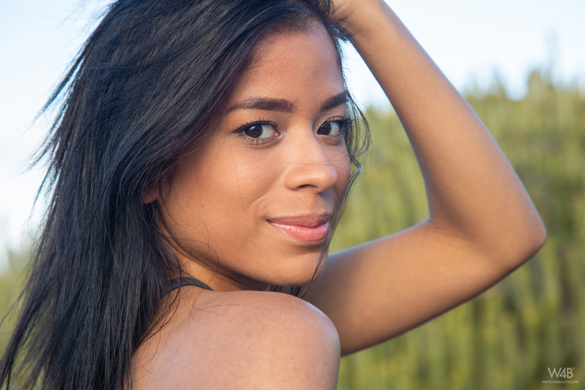 Karin Torres: Prickly Smiling