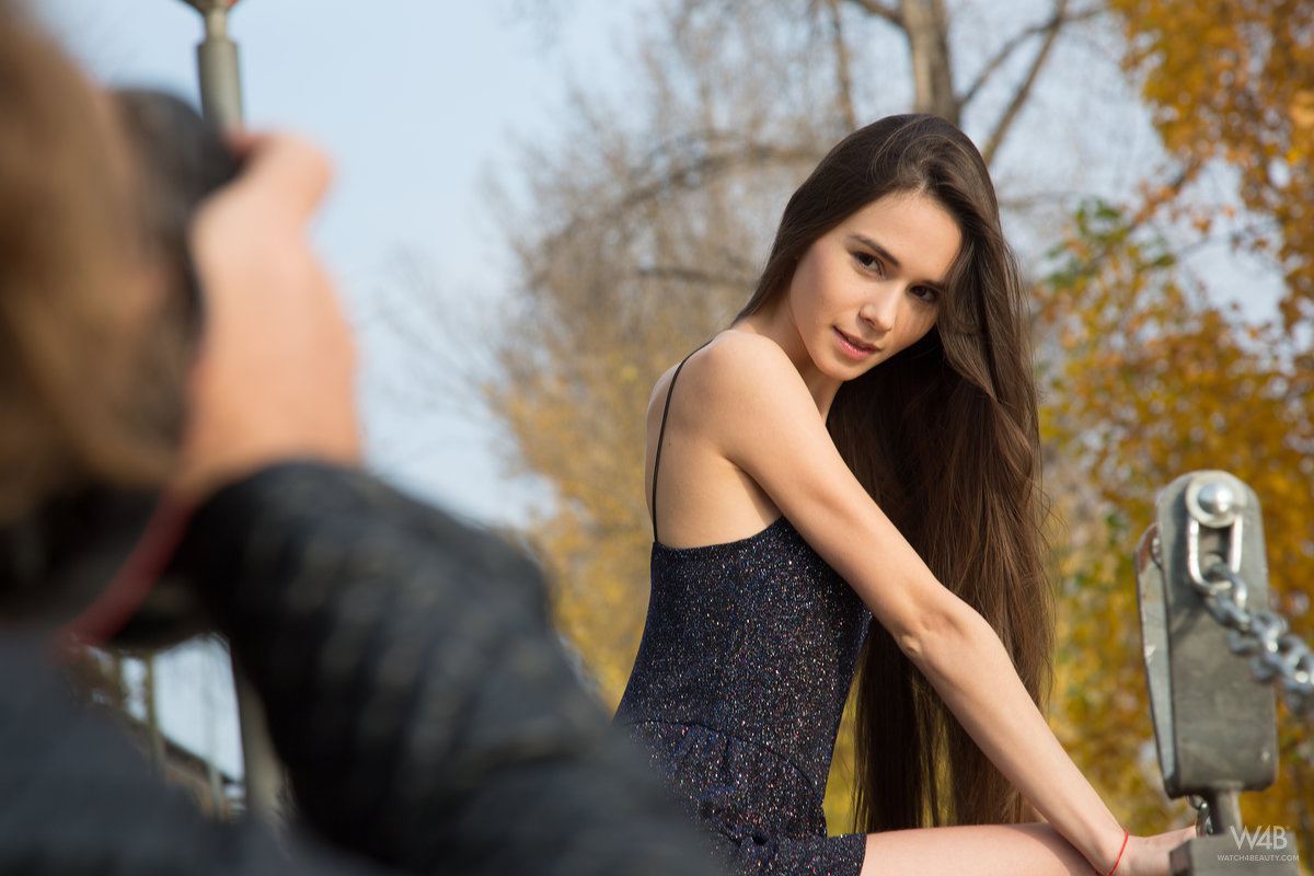 Leona Mia: Leona In Prague